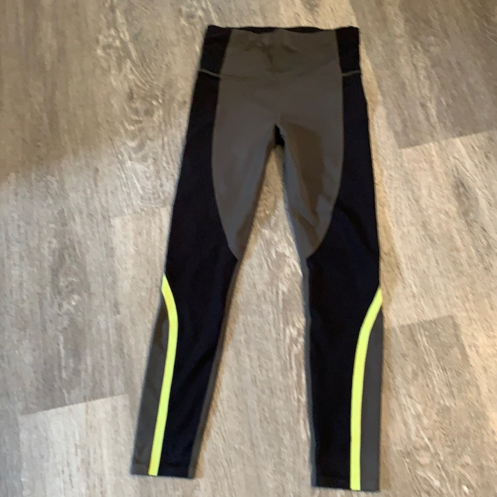 ATHLETA leggings size XS like New